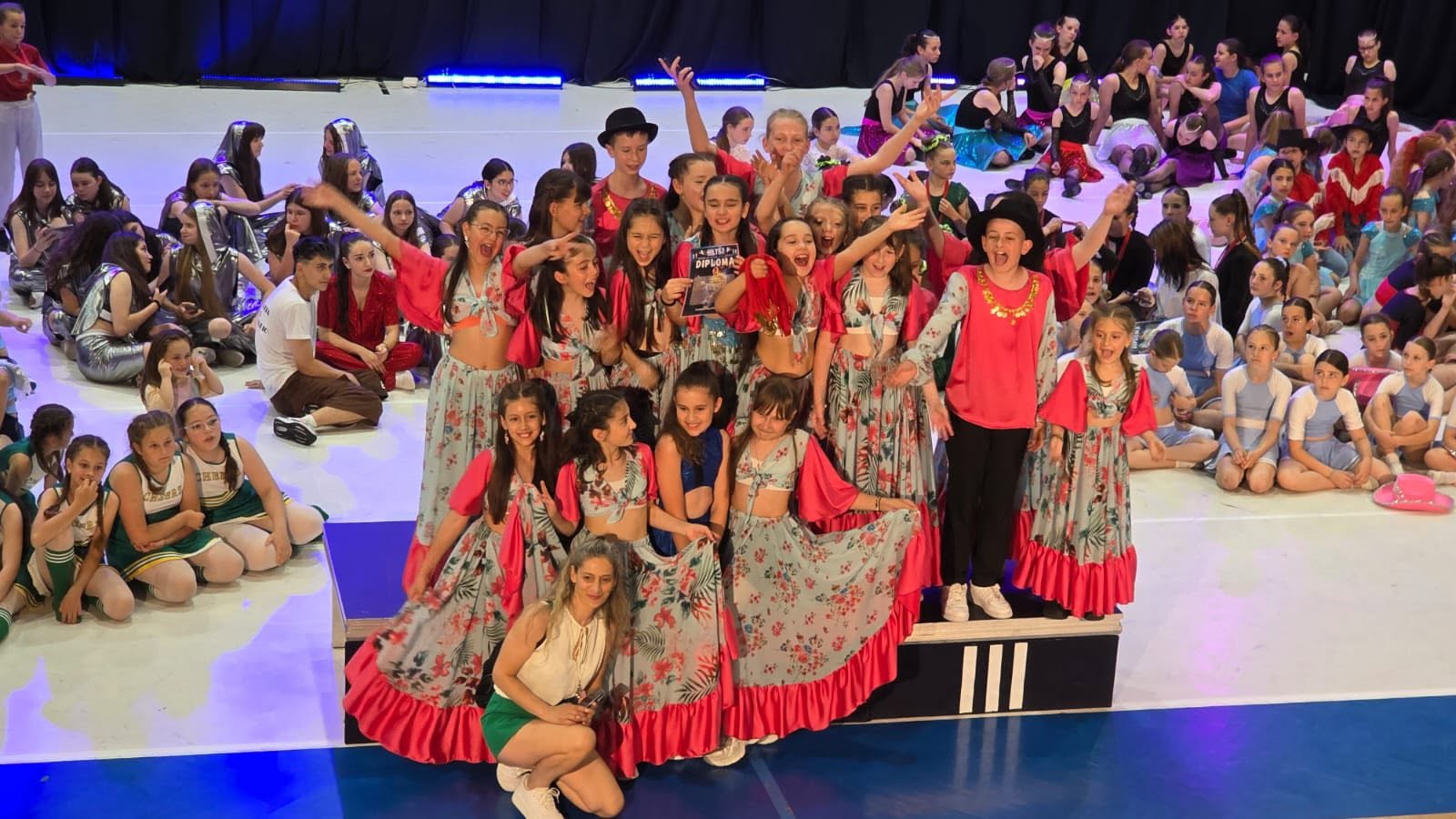 Dansatorii din Săcele, premii de aur la Campionatul European
