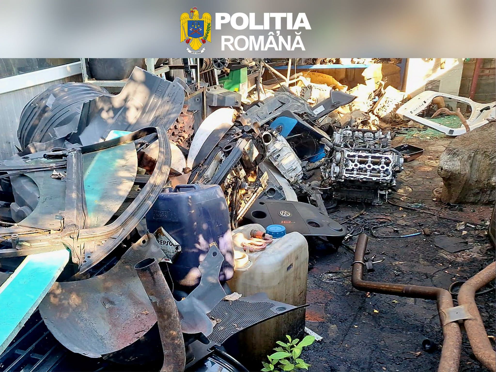 Service auto clandestin în Săcele: 9 tone de deșeuri toxice