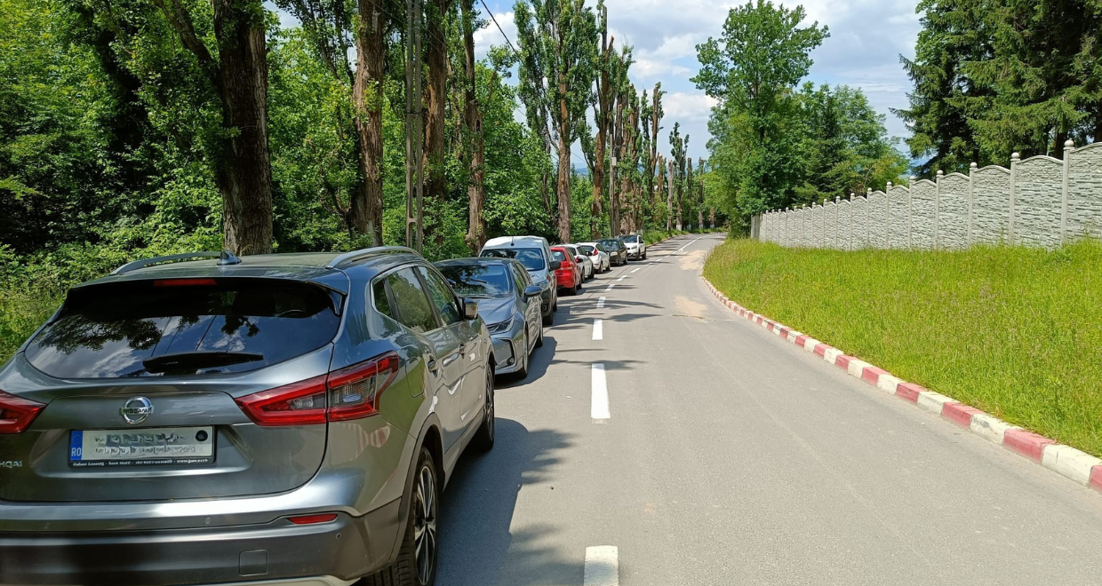 Spitalul din Săcele crește, pacienții își caută locul de parcare